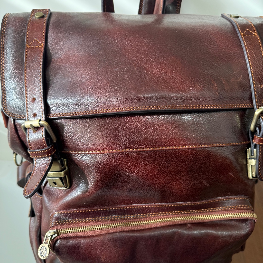 Artisan Craftsmanship Made In Italy. Full Grained Leather Backpack.